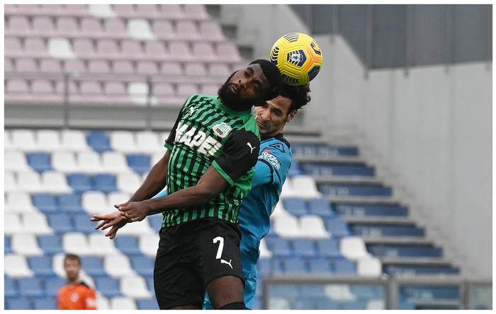 荷兰足球俱乐部签下青训新秀