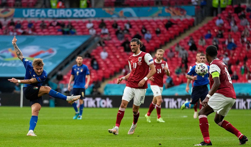 意大利队连续斩获胜利赢得观众掌声的简单介绍