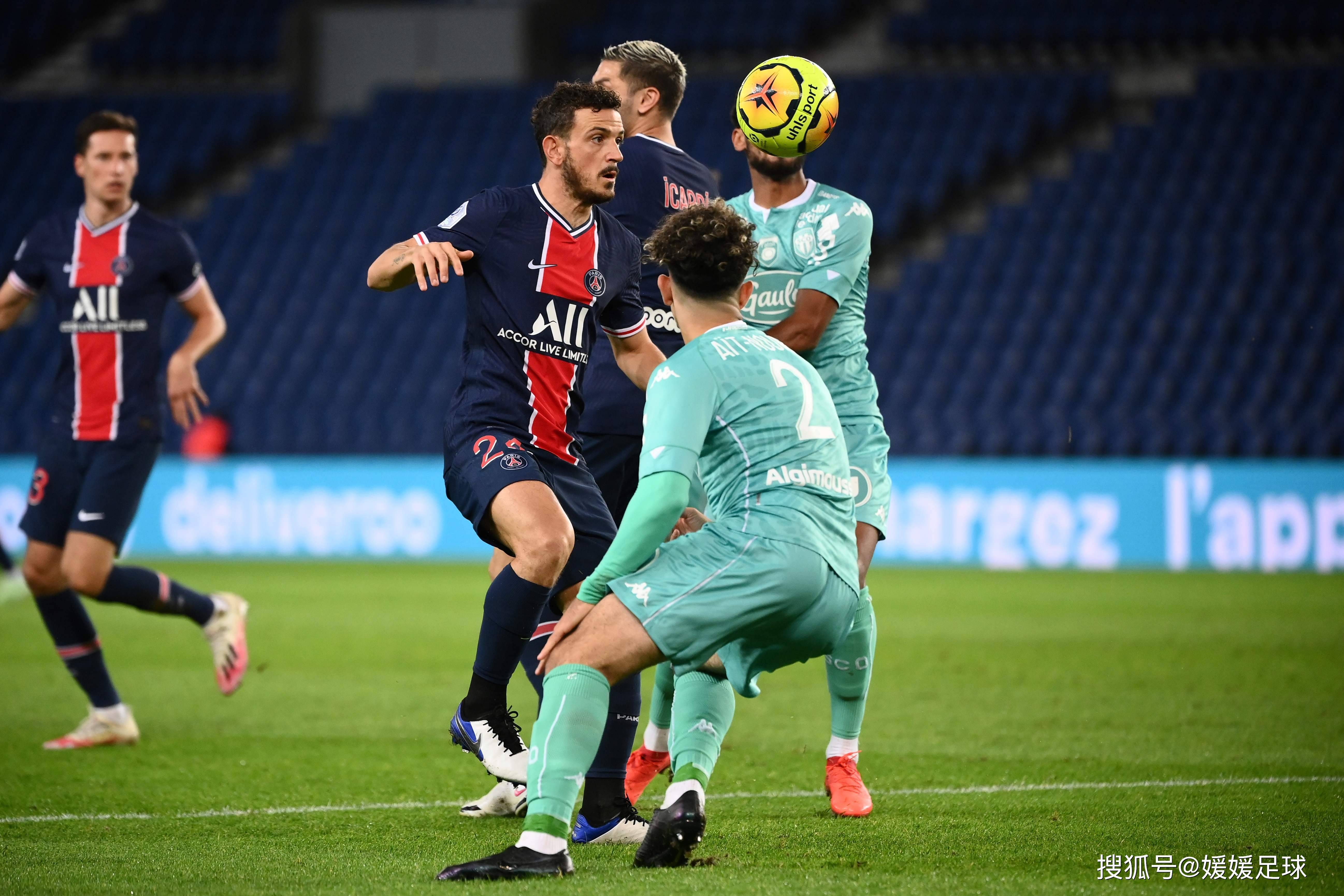 包含摩纳哥客场胜马赛，取得两连胜追击前列的词条