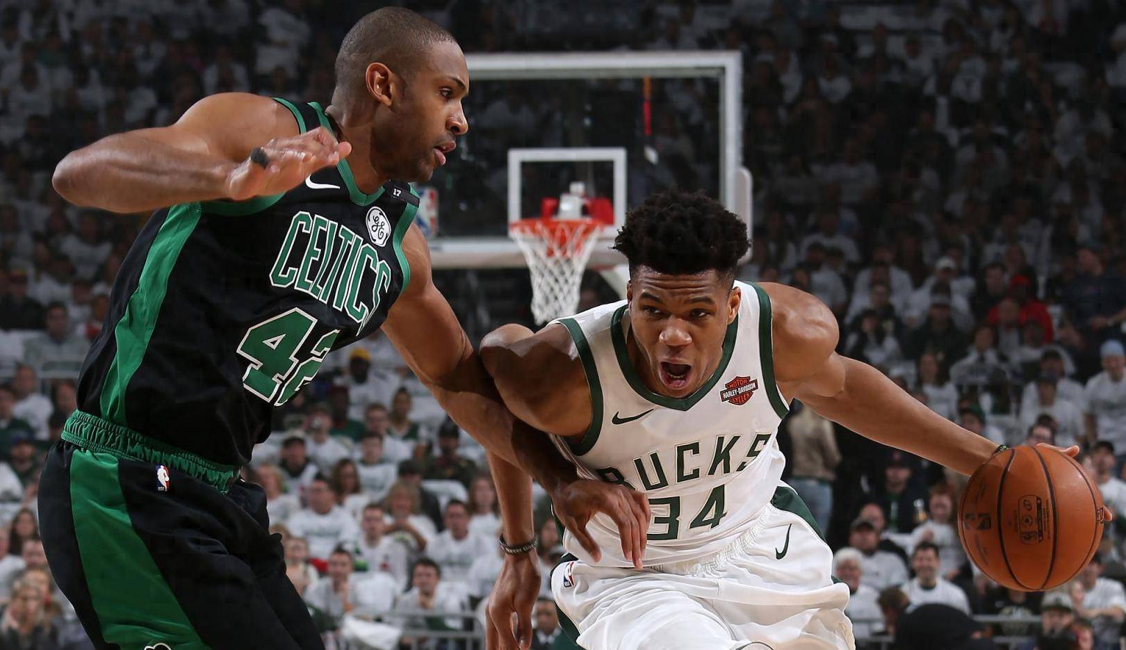 雄鹿轻取对手，打出高效率攻防战术