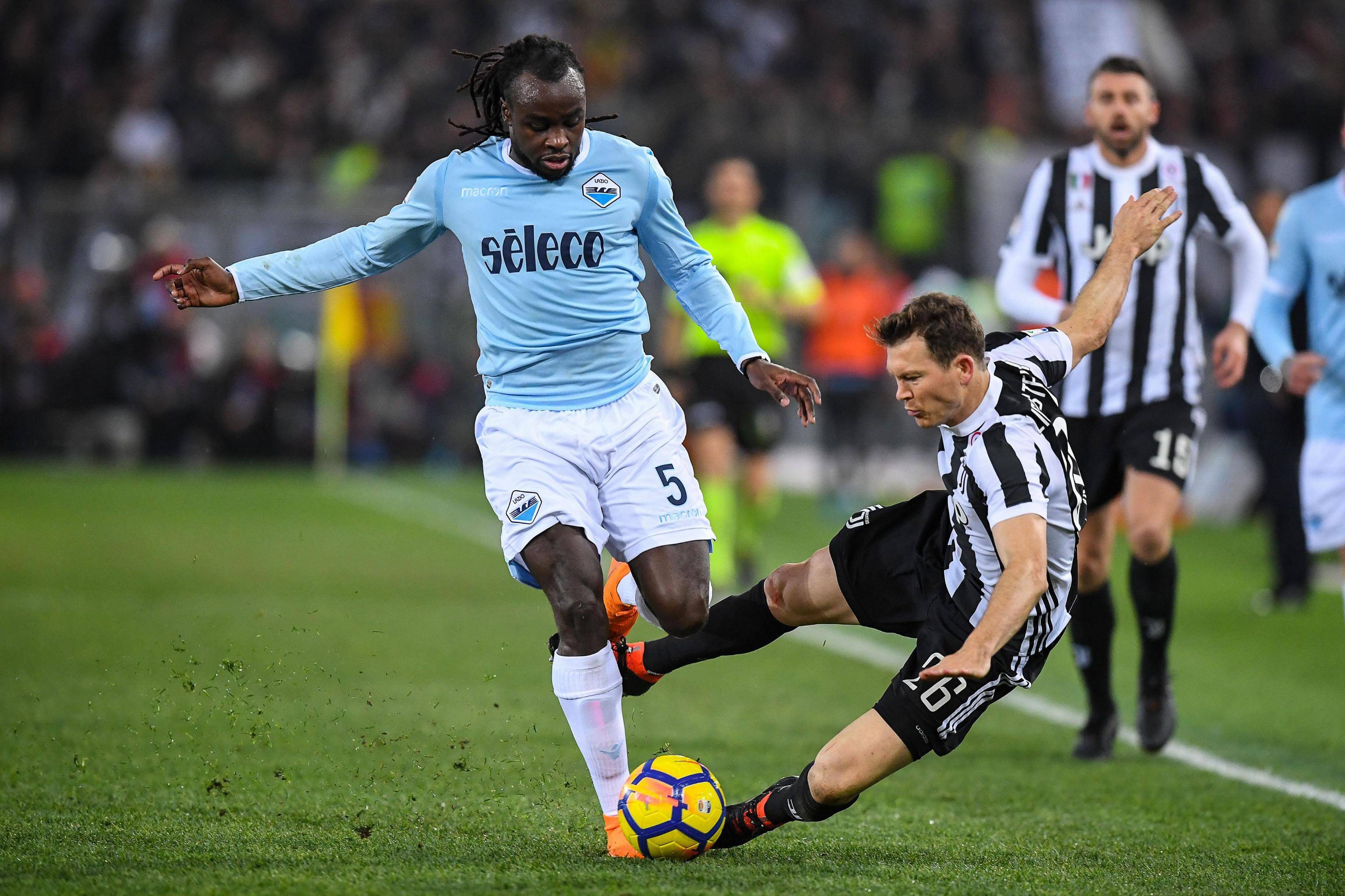 尤文图斯主场大胜瓦伦西亚，提前晋级淘汰赛！