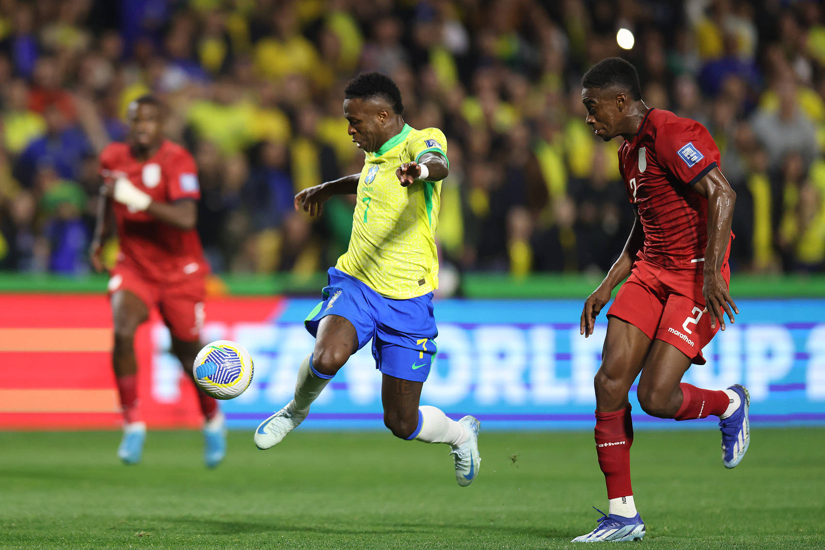 巴西男子足球队取得胜利，晋级四分之一决赛的简单介绍