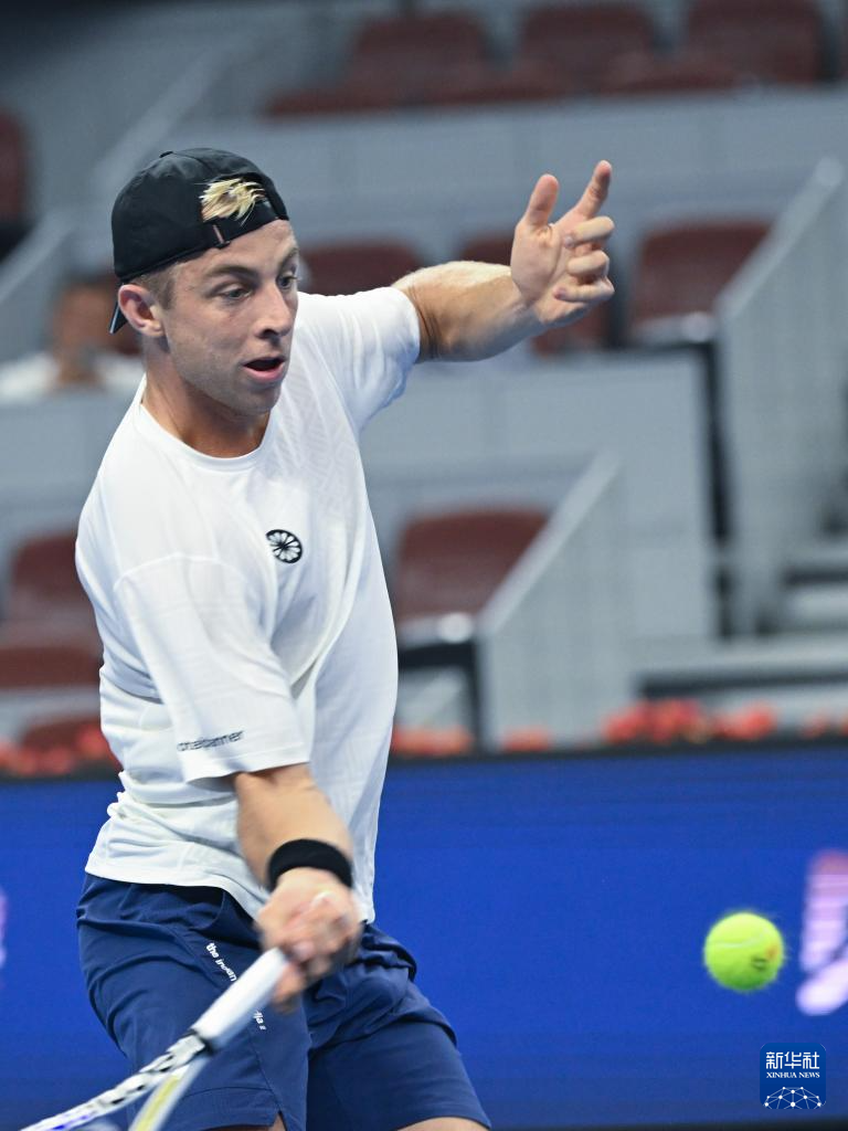 德国网球队轻取西班牙网球队，阿尔卡拉斯打破历史纪录的简单介绍