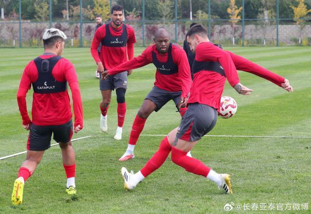 关于长春亚泰前途未卜，紧追保级形势不容乐观的信息