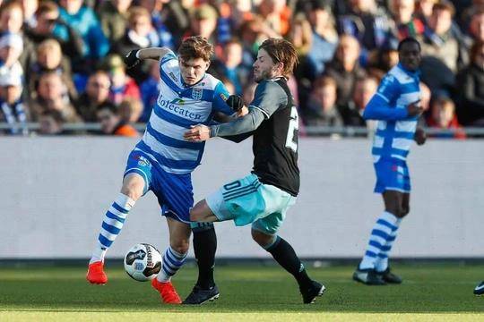 关于柏林赫塔中场配合默契,取得连胜的信息 关于柏林赫塔中场配合默契,取得连胜的信息