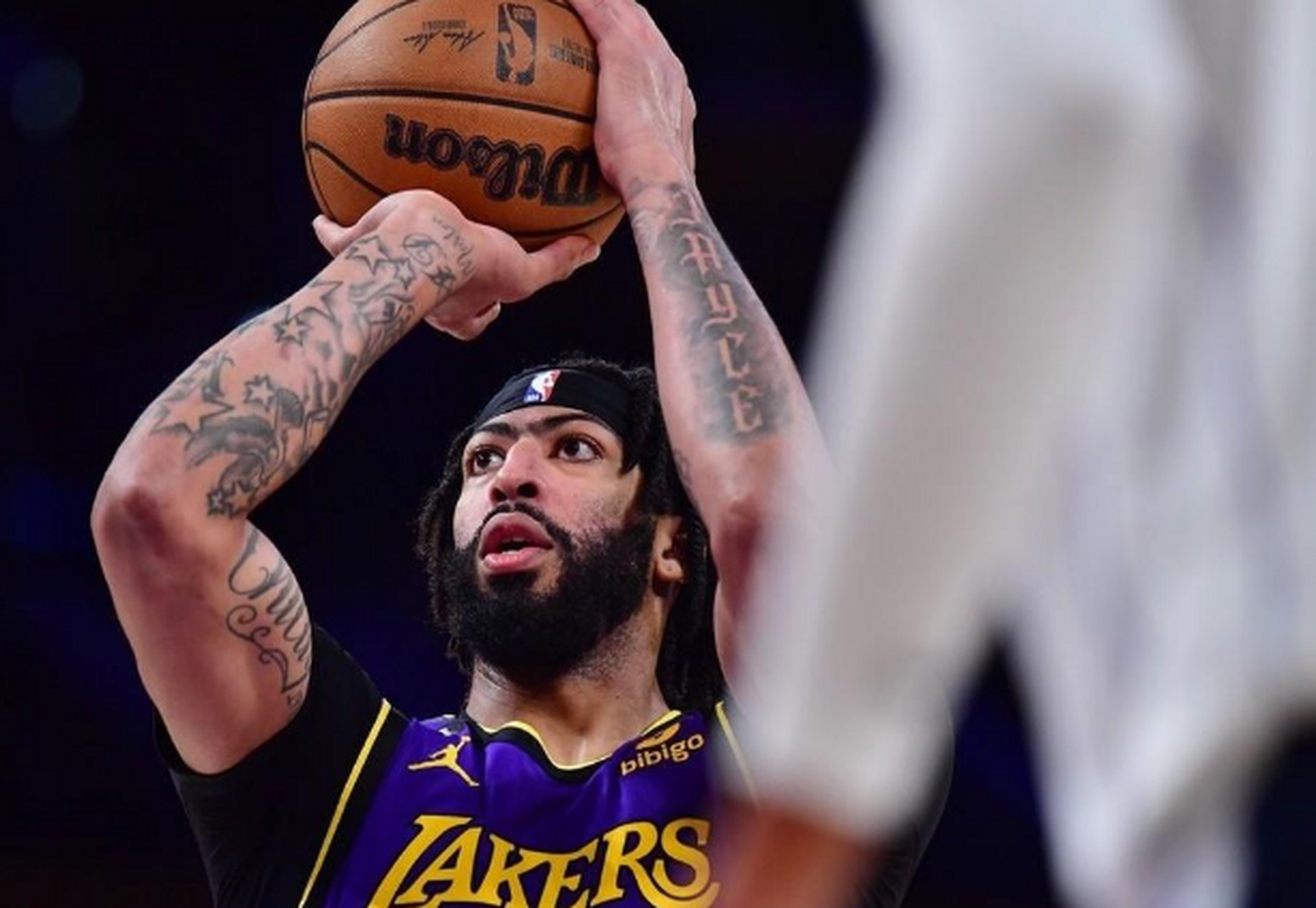 湖人绝杀独行侠，范弗利特关键制胜的简单介绍