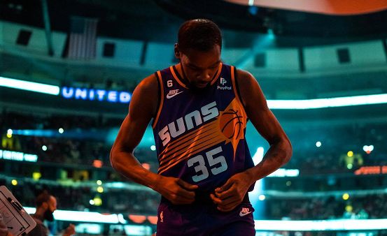 关于雷霆险胜公牛，杜兰特高光表现的信息