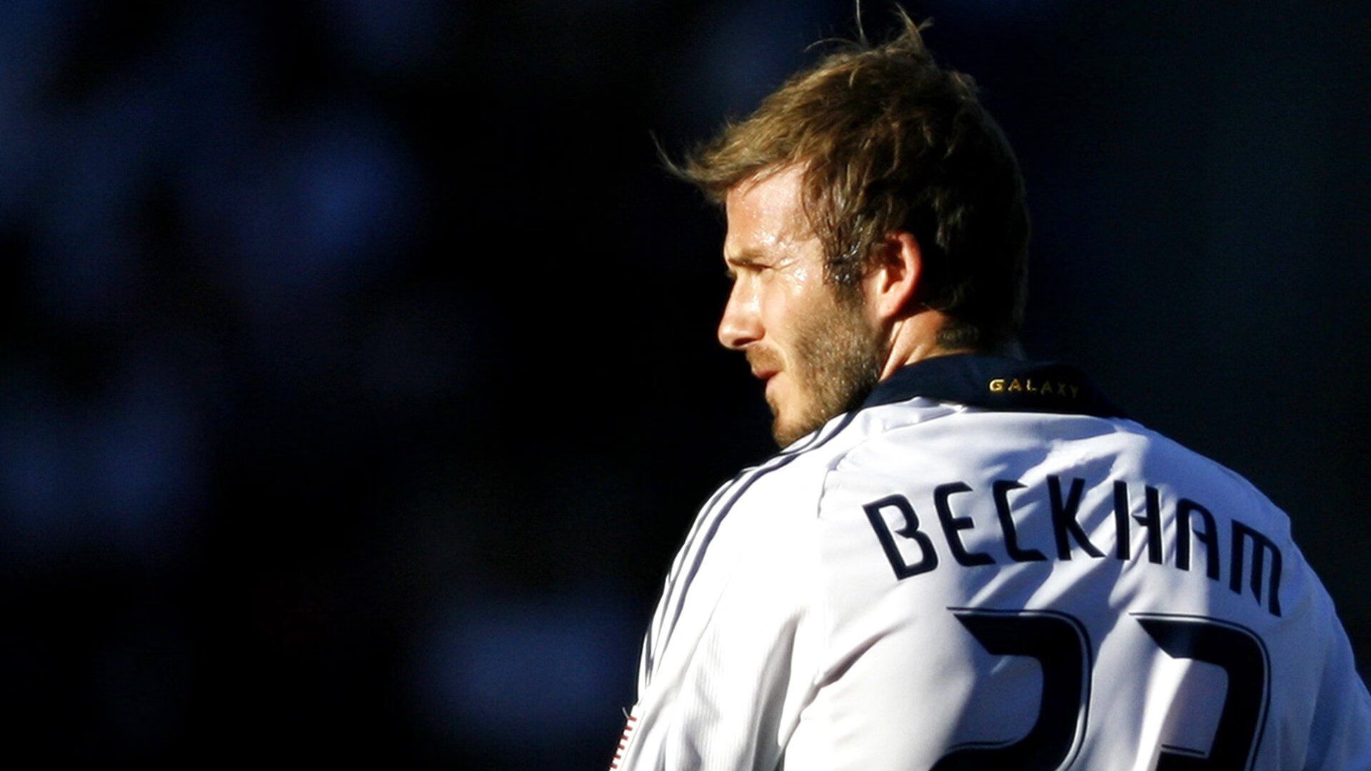 沙漠之狐的控球盛宴,摩洛哥以技术洪流淹没波斯铁骑,莱万独舞点亮2026淘汰赛之夜